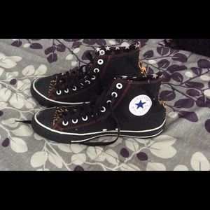 Custom Converse 🤘 Hardly Worn